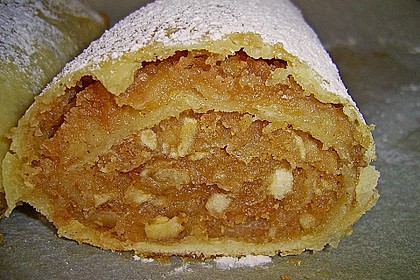 Alt-Wiener Apfelstrudel 13