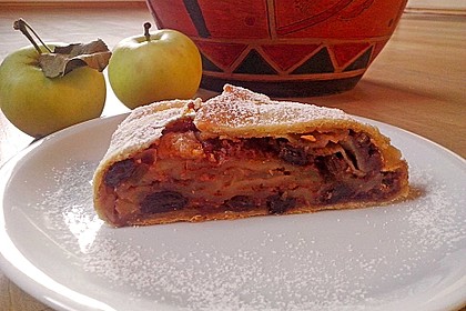 Alt-Wiener Apfelstrudel 8
