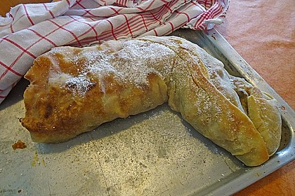 Alt-Wiener Apfelstrudel 24