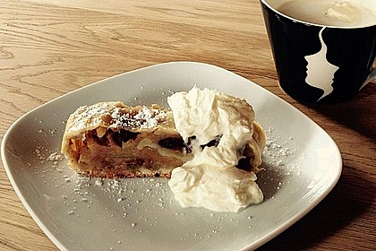 Alt-Wiener Apfelstrudel 2