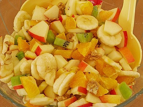 Obstsalat mit Walnüssen (Rezept mit Bild) von mumpel1971 | Chefkoch.de