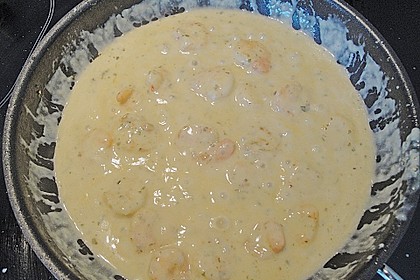 Nudeln mit Garnelen in Kr&auml;uterbutter - Sahneso&szlig;e 1