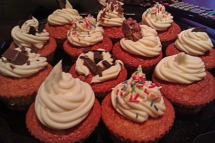 Vanilla Cupcakes 26