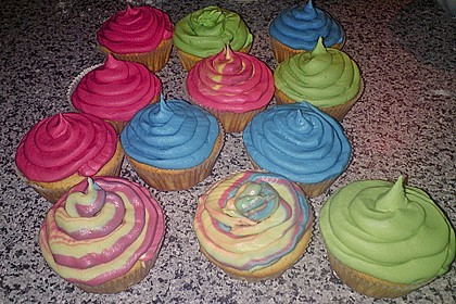 Vanilla Cupcakes 29