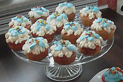 Vanilla Cupcakes 13