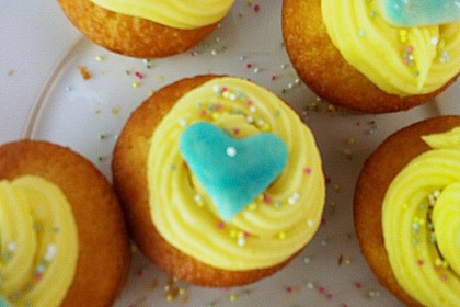 Vanilla Cupcakes 33
