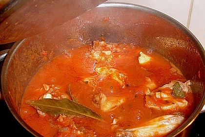 Frango Guisado com Tomate e Massa