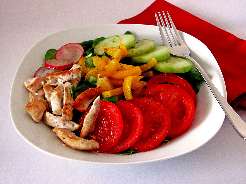 Salat mit Hähnchenbruststreifen (Rezept mit Bild) | Chefkoch.de