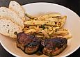 Gebratener wei&szlig;er Spargel mediterraner Art mit Schweinefilet in Balsamico - Jus
