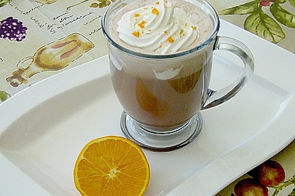 Hei&szlig;e Schokolade mit Orangenlik&ouml;r