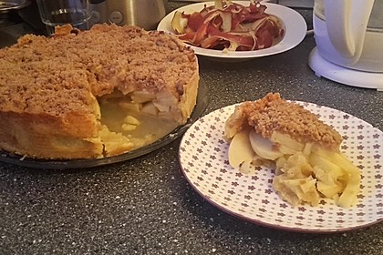 Veganer Apfelkuchen mit Zimtstreuseln 34