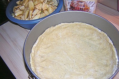 Veganer Apfelkuchen mit Zimtstreuseln 67