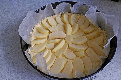 Veganer Apfelkuchen mit Zimtstreuseln 60