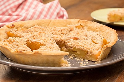Veganer Apfelkuchen mit Zimtstreuseln