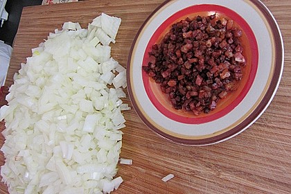 Hirschgulasch mit Rotwein und Speck 25