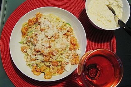Gem&uuml;sespaghetti mit Shrimps 4