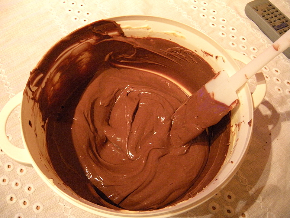 Schokoladen-Buttercreme (Rezept mit Bild) von sylvie99 | Chefkoch.de