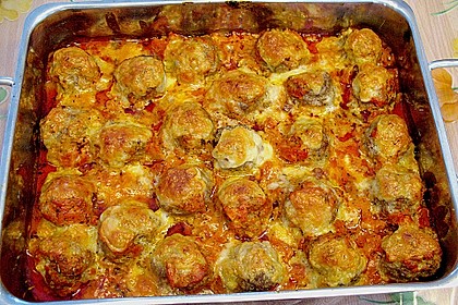 Hackb&auml;llchen mit Tomatensauce und Mozzarella