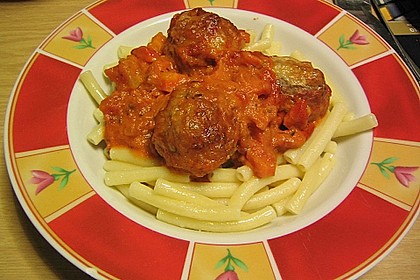 Hackb&auml;llchen mit Tomatensauce und Mozzarella 12