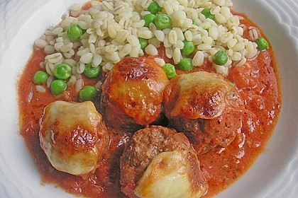 Hackb&auml;llchen mit Tomatensauce und Mozzarella 16