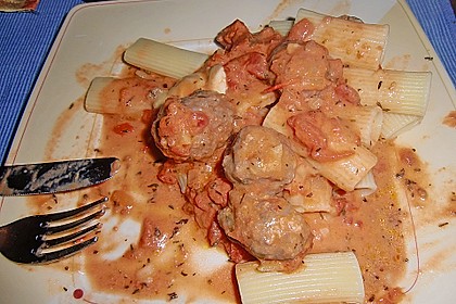 Hackb&auml;llchen mit Tomatensauce und Mozzarella 28