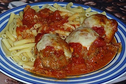 Hackb&auml;llchen mit Tomatensauce und Mozzarella 60