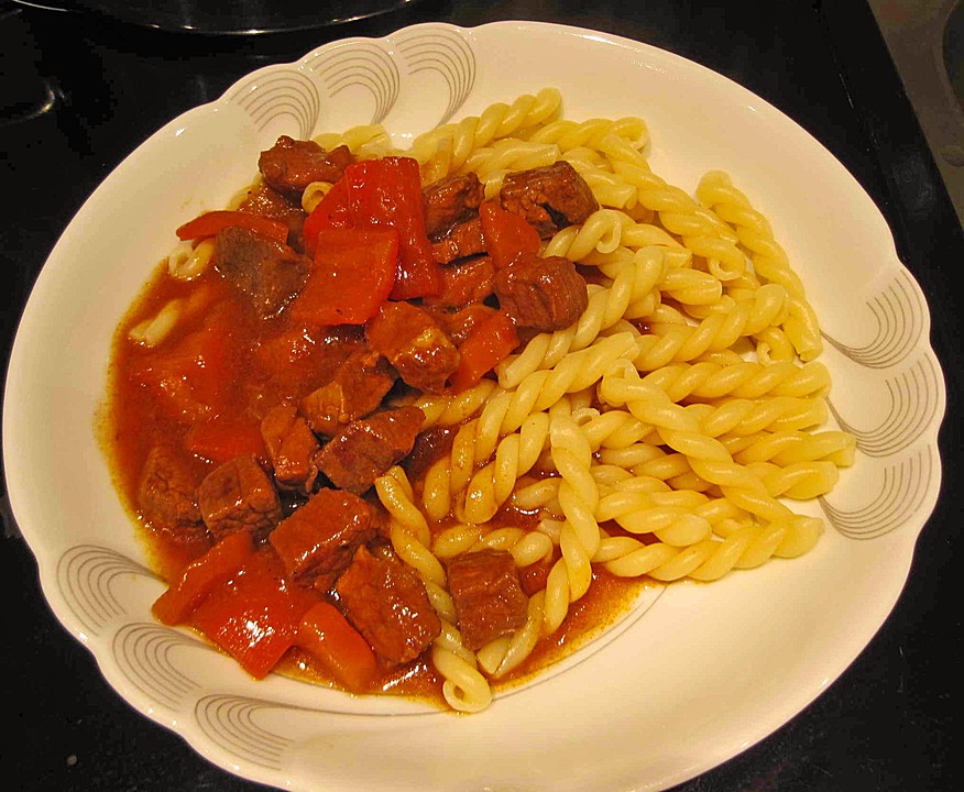 Gulasch Mit Zwiebeln Und Paprika Von Mme49 Chefkoch De