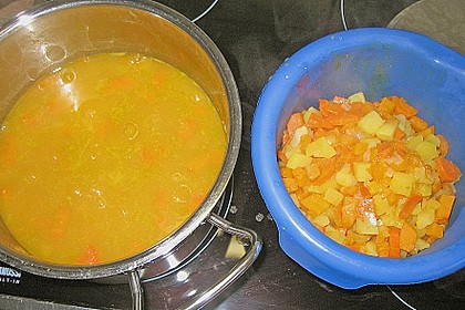 Kartoffel - Kürbis - Suppe 22