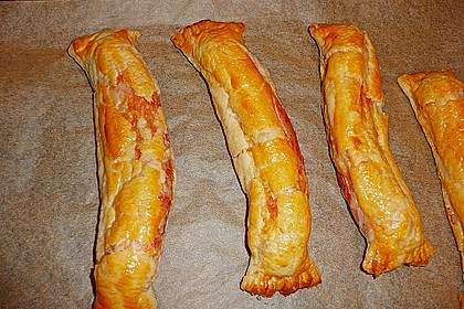 Pikante W&uuml;rstchen im Bl&auml;tterteig - Schlafrock