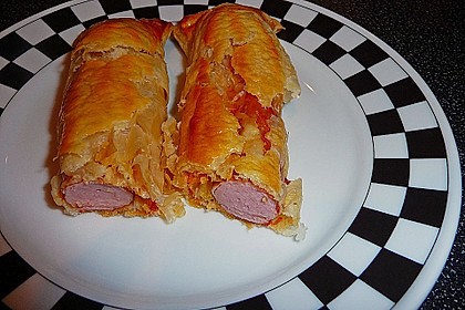 Pikante W&uuml;rstchen im Bl&auml;tterteig - Schlafrock 1