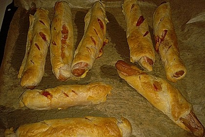 Pikante W&uuml;rstchen im Bl&auml;tterteig - Schlafrock 8