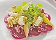 Rote Bete mit Blauschimmelk&auml;se, Birnen, Feldsalat und Waln&uuml;ssen