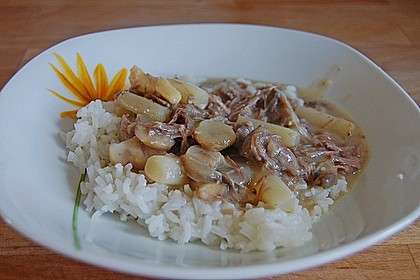 Feines Rindsfrikassee mit Spargel und Champignons 2