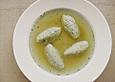 Grie&szlig;kl&ouml;&szlig;chensuppe