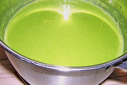Erbsencremesuppe mit Minzjoghurt 6