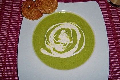 Erbsencremesuppe mit Minzjoghurt 8