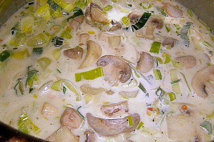 Champignon - Cremesuppe mit Salbei 3