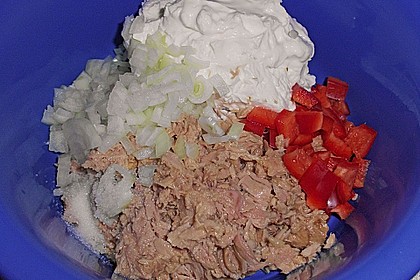 Thunfisch - Schmand - Br&ouml;tchen 10