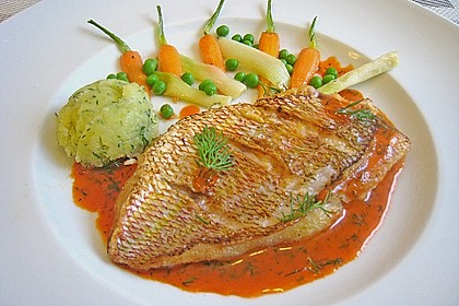 Red Snapper yellow line auf M&ouml;hren - Dill - Sauce mit Erbsen, M&ouml;hren und Lauchzwiebeln 1