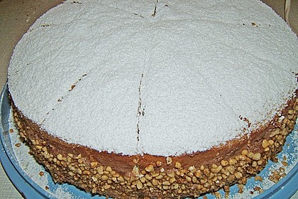 James Bond Nougat - Bananen - Torte