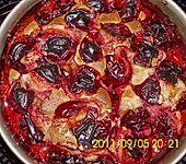 Nusskuchen mit Pflaumen (Bild)