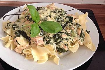 Lachs in Kräutersenfsoße mit Bandnudeln