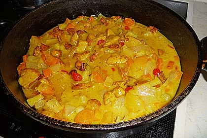 H&auml;hnchengeschnetzeltes mit fruchtiger Curryso&szlig;e