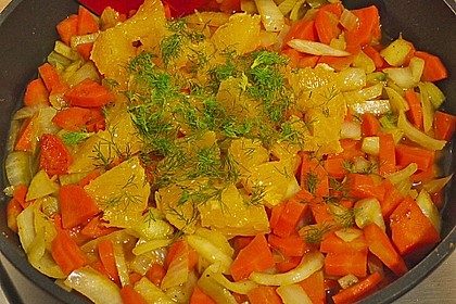 Sanft gegarter Lachs auf Möhren - Orangen - Fenchel - Gemüse 16