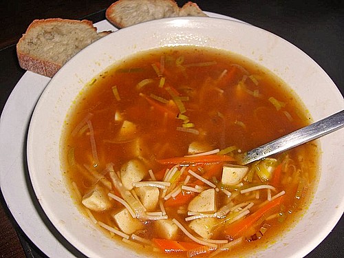 Rindfleischsuppe nach Omas Art, mit Markklößchen (Rezept mit Bild