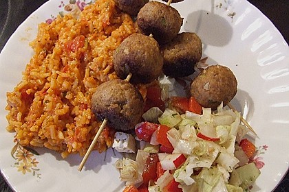Griechische Hackb&auml;llchenspie&szlig;e mit Fetakern und Tomatenreis 7