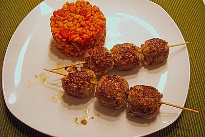 Griechische Hackb&auml;llchenspie&szlig;e mit Fetakern und Tomatenreis 13