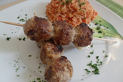 Griechische Hackb&auml;llchenspie&szlig;e mit Fetakern und Tomatenreis 14