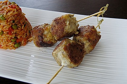 Griechische Hackb&auml;llchenspie&szlig;e mit Fetakern und Tomatenreis 15