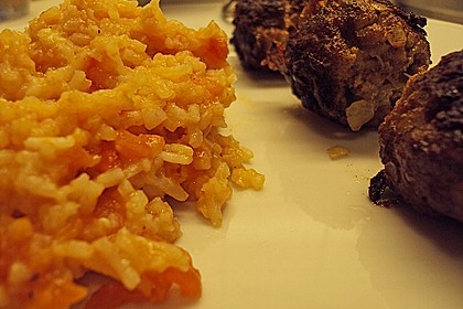 Griechische Hackb&auml;llchenspie&szlig;e mit Fetakern und Tomatenreis 22